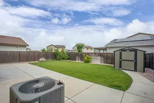 2075 Haskins Wy, Plumas Lake, CA 95961 - Photo 17