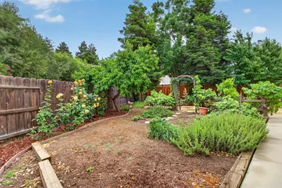 2834 Hawkins Court, Tracy, CA 95377 - Photo 37
