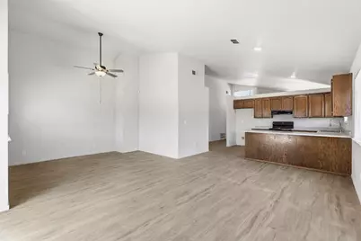 2412 Silverado Court, Stockton, CA 95206 - Photo 13
