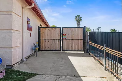 2412 Silverado Court, Stockton, CA 95206 - Photo 5