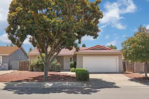 1118 Fallbrook Dr, Stockton, CA 95210 - Photo 37
