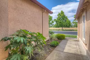 1657 Aylesbury Way, Roseville, CA 95747 - Photo 3