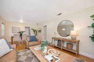 5712 Carlson Dr, Sacramento, CA 95819 - Photo 7