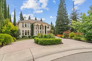 8540 Le Parc Ct, Fair Oaks, CA 95628 - Photo 3