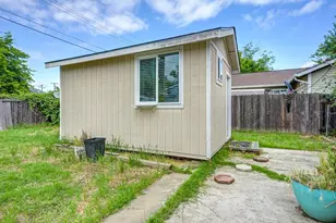 1013 Frienza Ave, Sacramento, CA 95815 - Photo 35