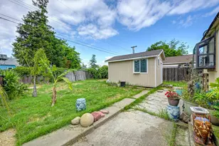 1013 Frienza Ave, Sacramento, CA 95815 - Photo 33