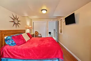 1013 Frienza Ave, Sacramento, CA 95815 - Photo 27