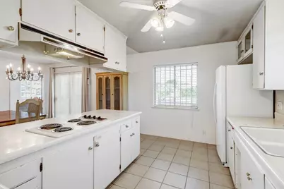 2154 Meadowglen Avenue, Sacramento, CA 95832 - Photo 13