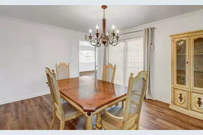 2154 Meadowglen Avenue, Sacramento, CA 95832 - Photo 17
