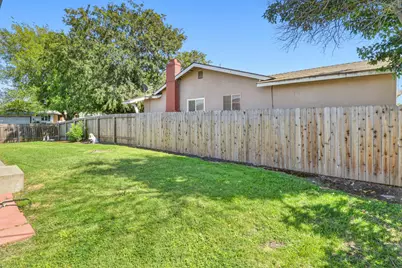 2154 Meadowglen Avenue, Sacramento, CA 95832 - Photo 33