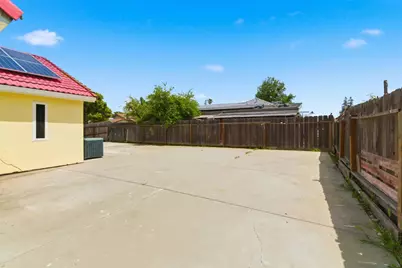 8152 Le Mans Avenue, Stockton, CA 95210 - Photo 35