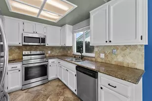 3108 Hogarth Dr, Sacramento, CA 95827 - Photo 5