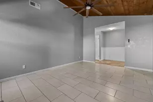 3108 Hogarth Dr, Sacramento, CA 95827 - Photo 15