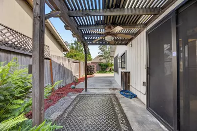 342 Rivergate Way, Sacramento, CA 95831 - Photo 43