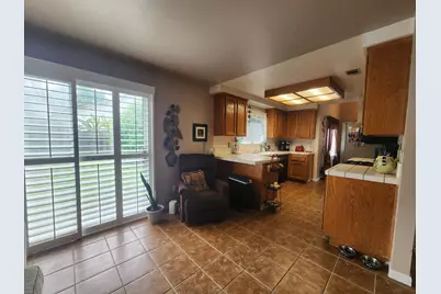 8558 Carlin Avenue, Sacramento, CA 95823 - Photo 15