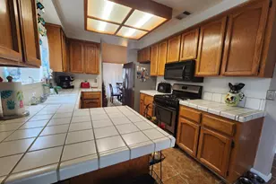 8558 Carlin Ave, Sacramento, CA 95823 - Photo 11