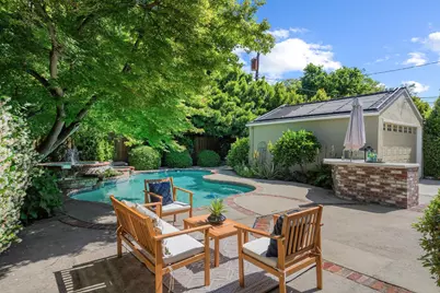 1049 11th Avenue, Sacramento, CA 95818 - Photo 39