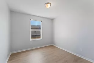 301 Candela Cir, Sacramento, CA 95835 - Photo 15
