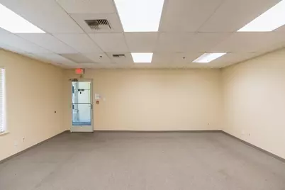 401 Lesher Drive #B, Merced, CA 95341 - Photo 3