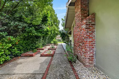 1321 Normandy Lane, Sacramento, CA 95822 - Photo 75