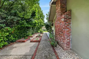 1321 Normandy Ln, Sacramento, CA 95822 - Photo 75