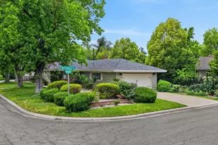 1321 Normandy Ln, Sacramento, CA 95822 - Photo 11