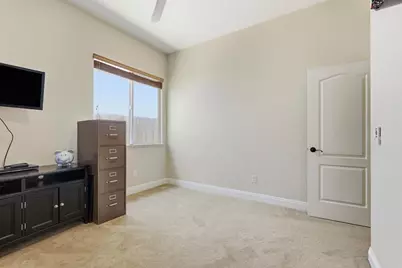 6817 Vilamoura Way, Elk Grove, CA 95757 - Photo 33