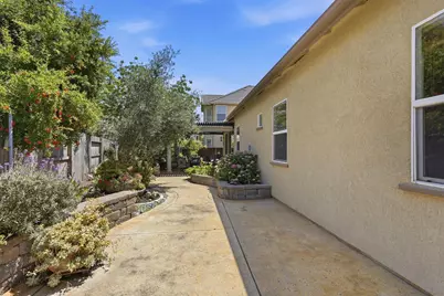 6817 Vilamoura Way, Elk Grove, CA 95757 - Photo 49
