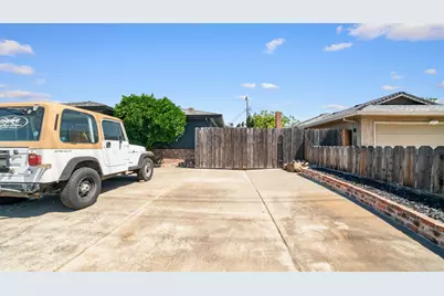 1000 Lakewood Drive, Lodi, CA 95240 - Photo 35
