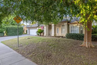 1350 S Grand Street, Visalia, CA 93292 - Photo 3