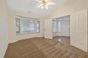 1350 S Grand St, Visalia, CA 93292 - Photo 9