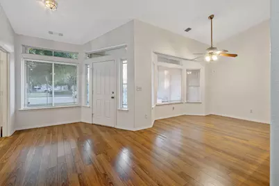 1350 S Grand Street, Visalia, CA 93292 - Photo 11