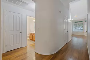 1350 S Grand St, Visalia, CA 93292 - Photo 33
