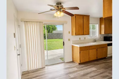 7729 Bellini Way, Sacramento, CA 95828 - Photo 5