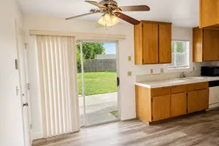 7729 Bellini Way, Sacramento, CA 95828 - Photo 5