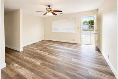 7729 Bellini Way, Sacramento, CA 95828 - Photo 3