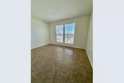 8204 Essen Way, Sacramento, CA 95823 - Photo 7