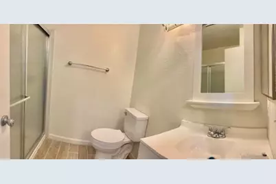 8204 Essen Way, Sacramento, CA 95823 - Photo 9