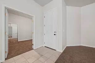 9728 Sand Hollow Way, Elk Grove, CA 95757 - Photo 5