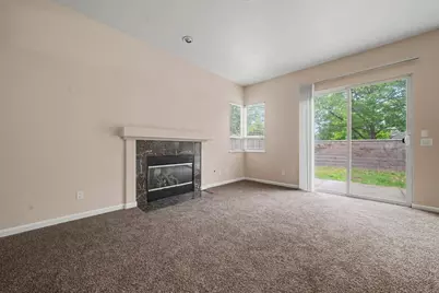 9728 Sand Hollow Way, Elk Grove, CA 95757 - Photo 11