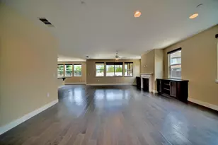 1329 Darrow Dr, Lathrop, CA 95330 - Photo 9