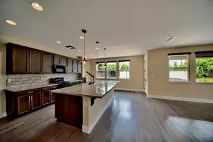 1329 Darrow Dr, Lathrop, CA 95330 - Photo 11