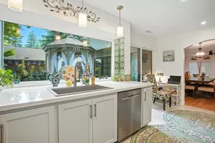 202 Dunbarton Cir, Sacramento, CA 95825 - Photo 7