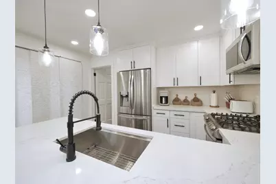 7513 Creekridge Lane, Citrus Heights, CA 95610 - Photo 17