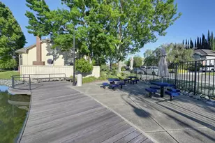819 Lake Front Dr, Sacramento, CA 95831 - Photo 71
