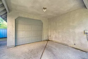 819 Lake Front Dr, Sacramento, CA 95831 - Photo 59