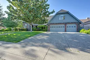 819 Lake Front Dr, Sacramento, CA 95831 - Photo 1