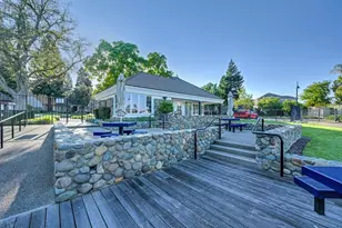 819 Lake Front Dr, Sacramento, CA 95831 - Photo 77