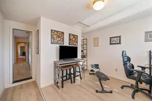 819 Lake Front Dr, Sacramento, CA 95831 - Photo 55