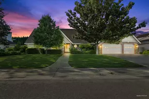 819 Lake Front Dr, Sacramento, CA 95831 - Photo 3